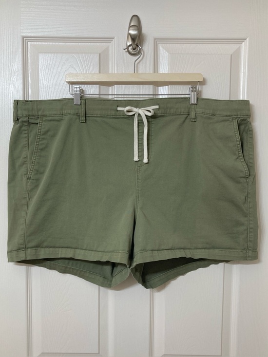 torrid Pants - Torrid Women's Green 3.5" Weekend Mid Rise Twill Shorts Size 4X Vacation Utility